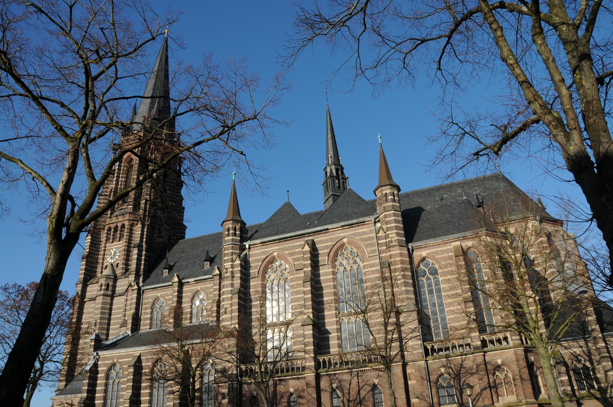 Kirche H. Berten (1)