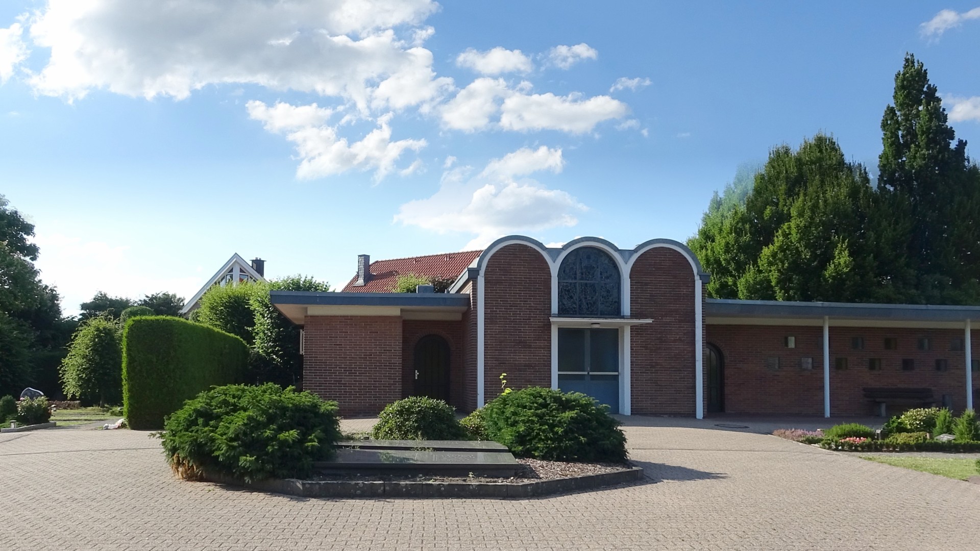 Trauerhalle Totale 2