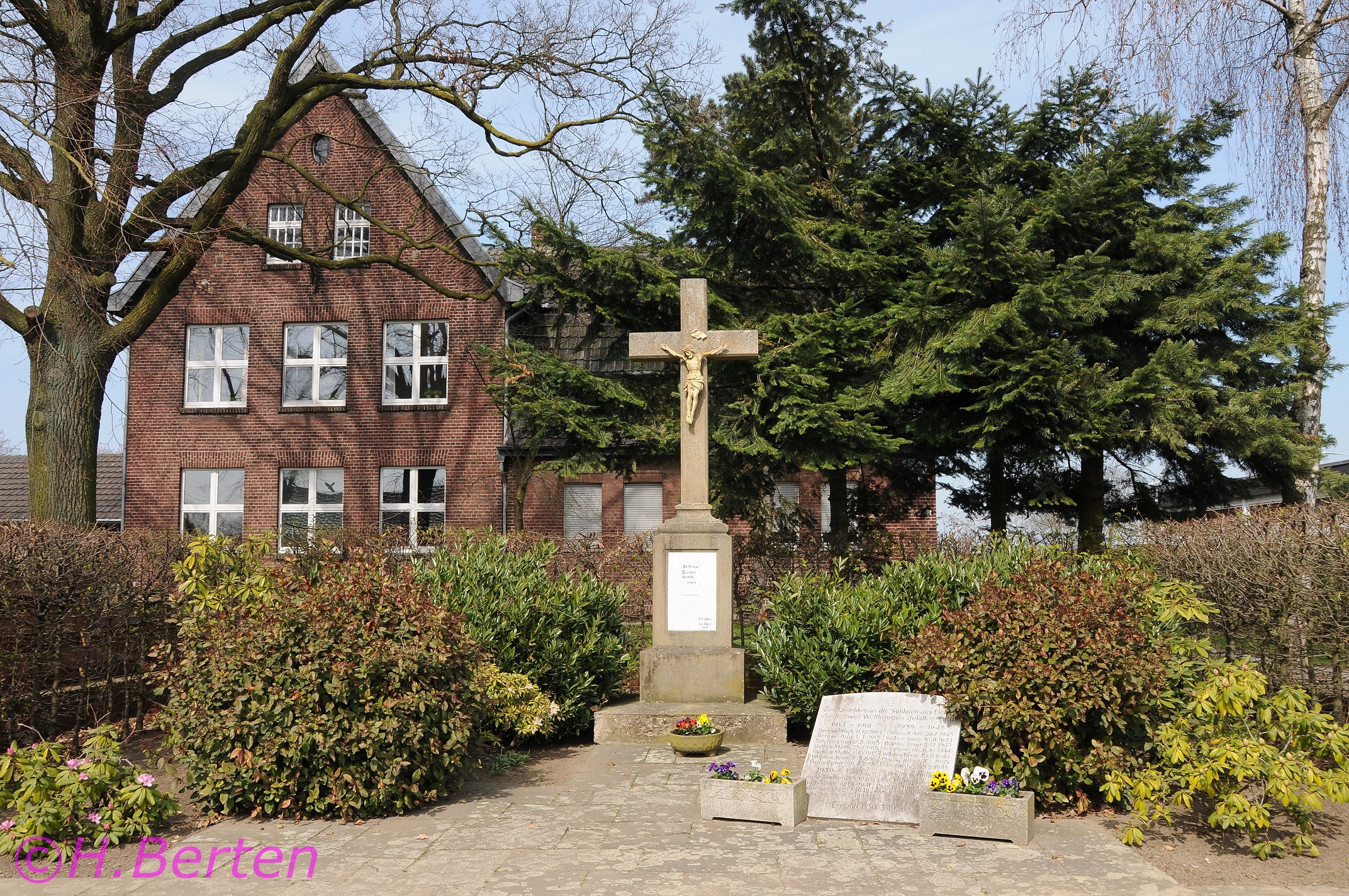 Kriegerdenkmal Eicken