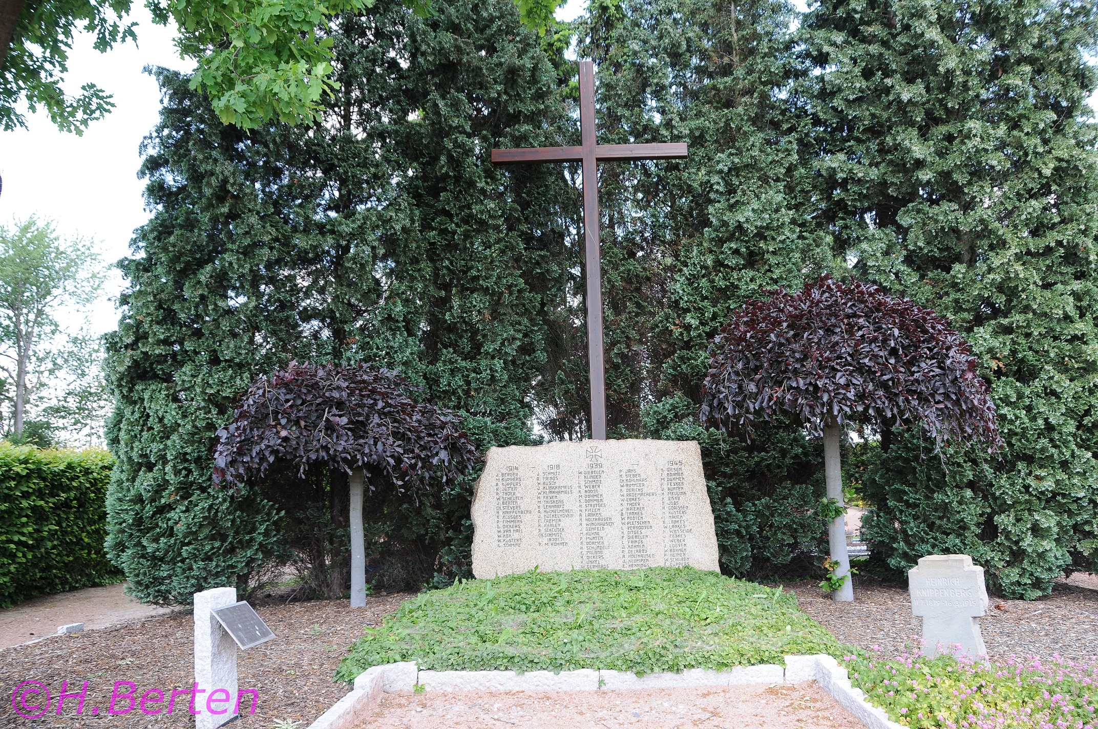 Kriegerdenkmal Friedhof Dilkrath