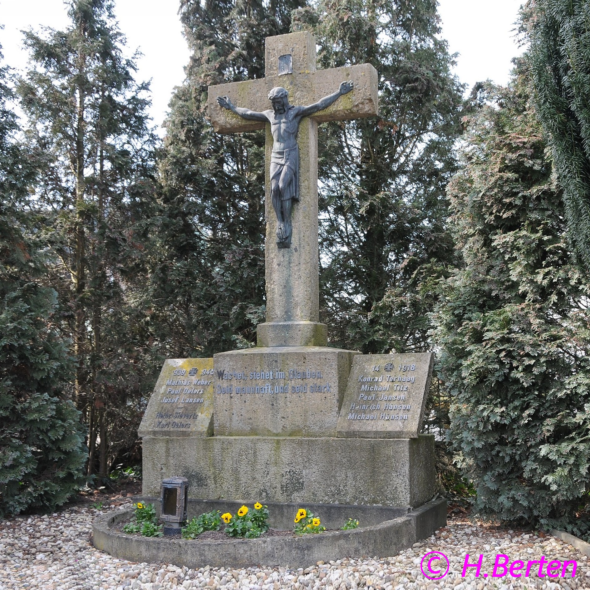 Kriegerdenkmal Naphausen 16x16
