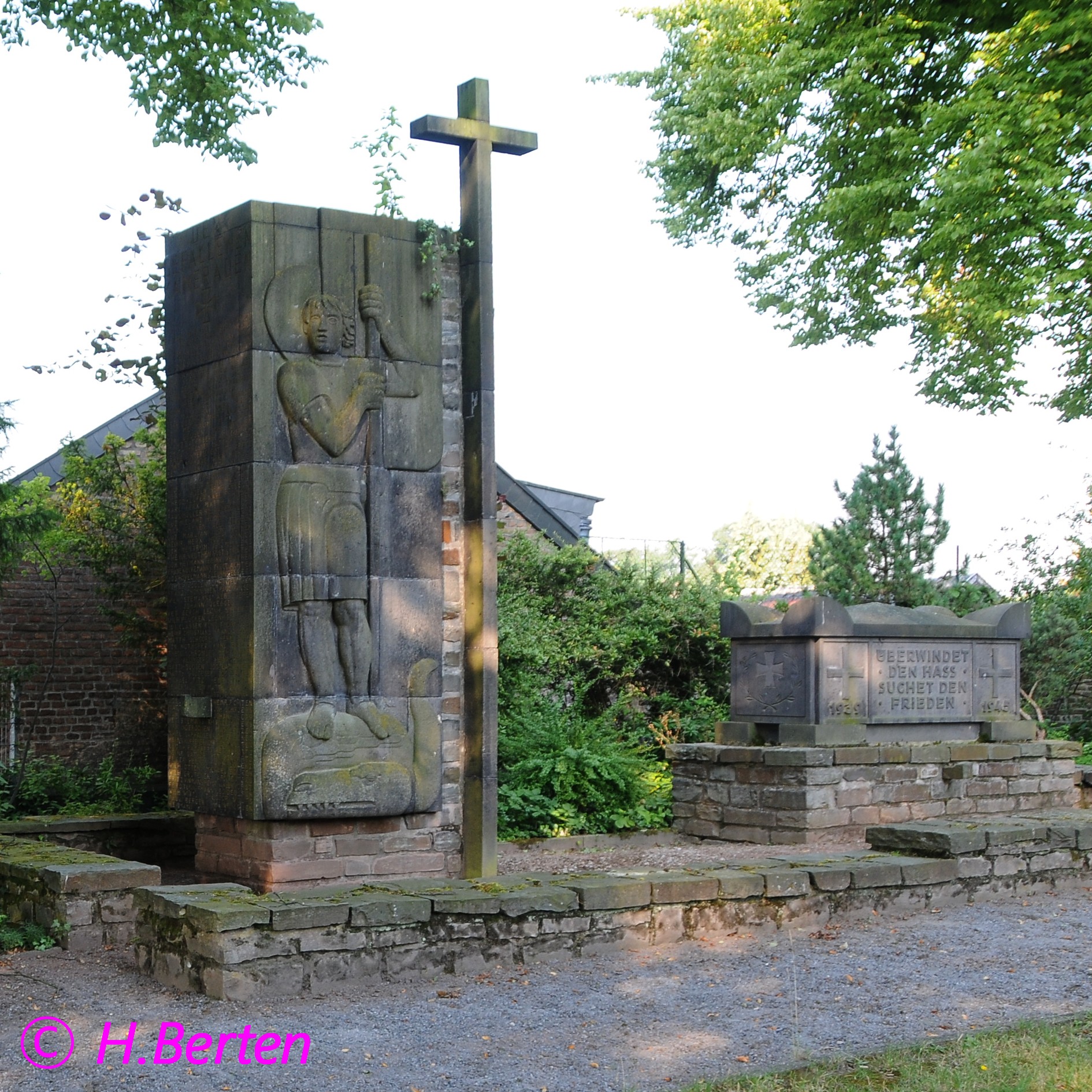 Kriegerdenkmal Waldniel 16x16