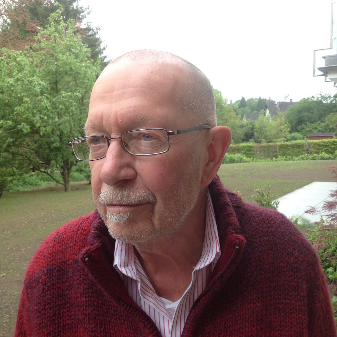 Karl  Aymanns