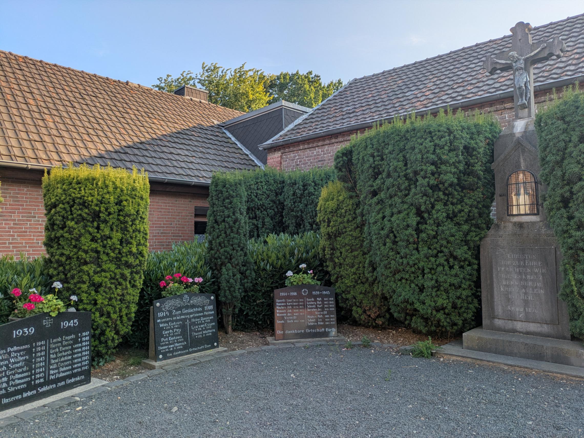Ehrenmal Dam