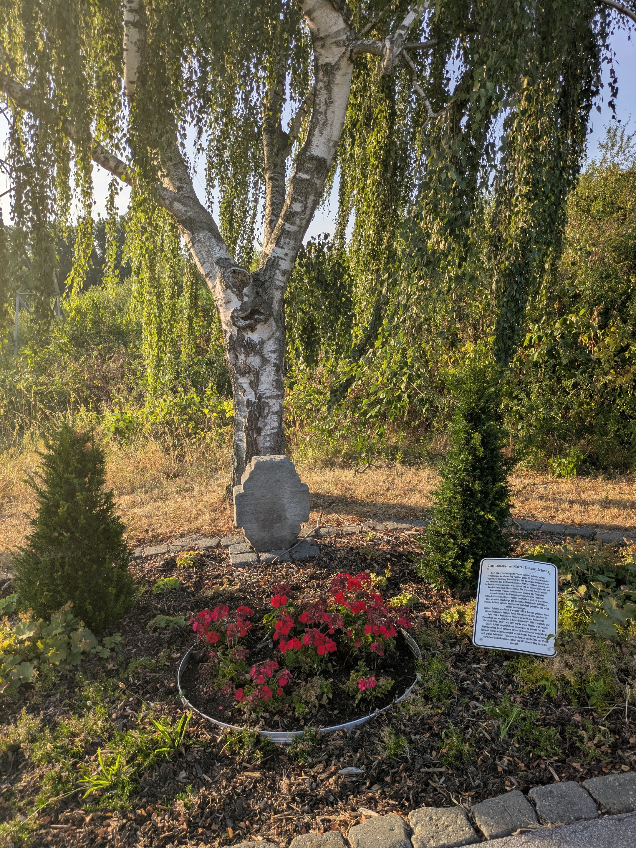 Gedenkstein Pfarrer Schmitz Oberkrüchten